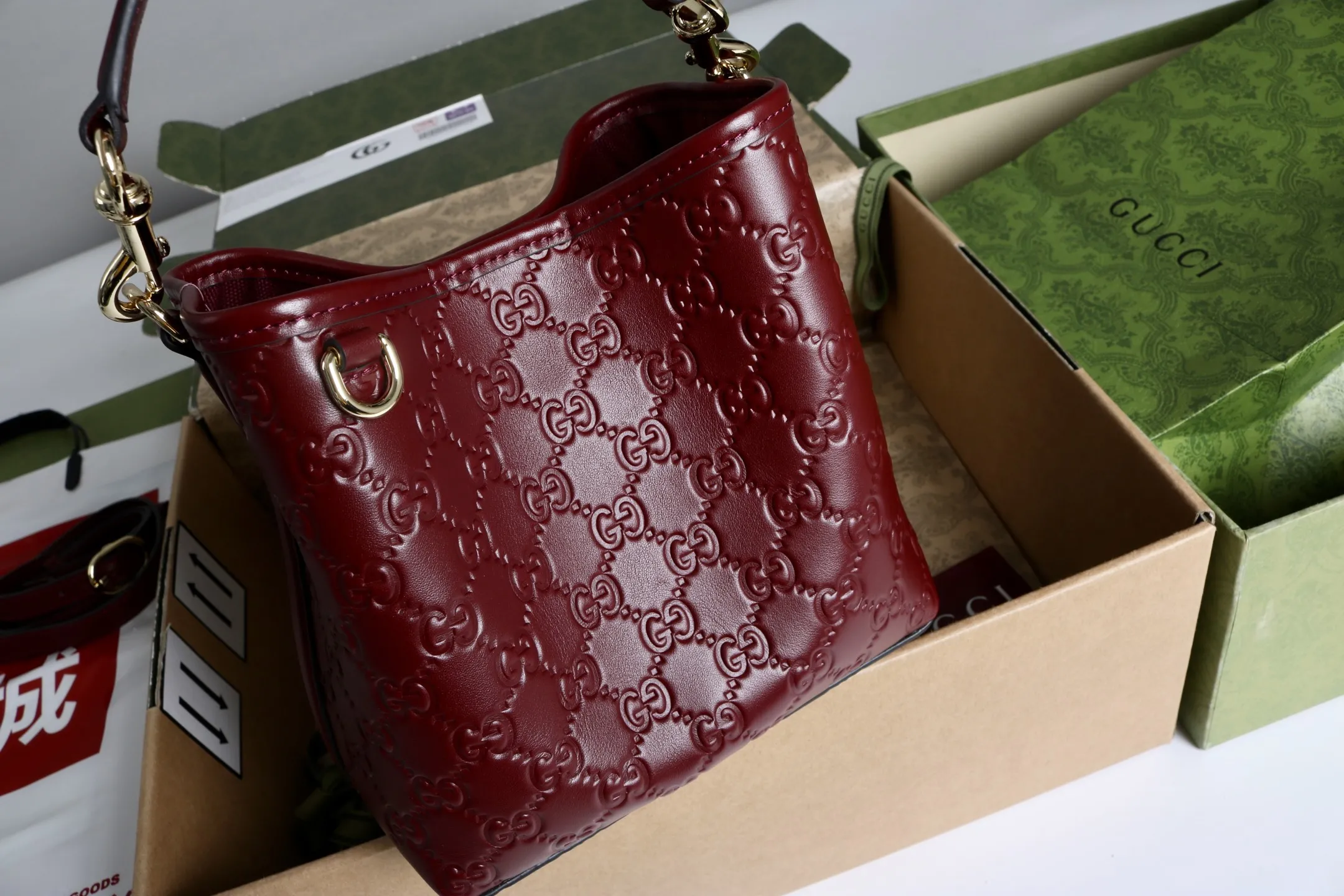 Gucci GG Emblem small bucket bag 815118 - 图片 4