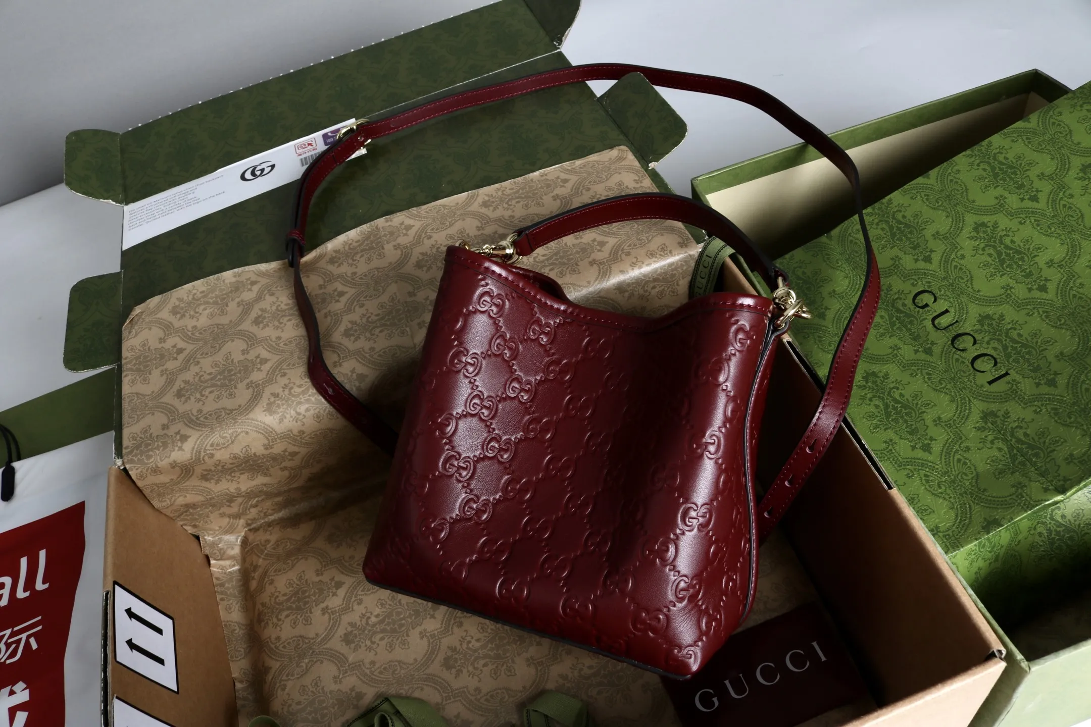 Gucci GG Emblem small bucket bag 815118 - 图片 8
