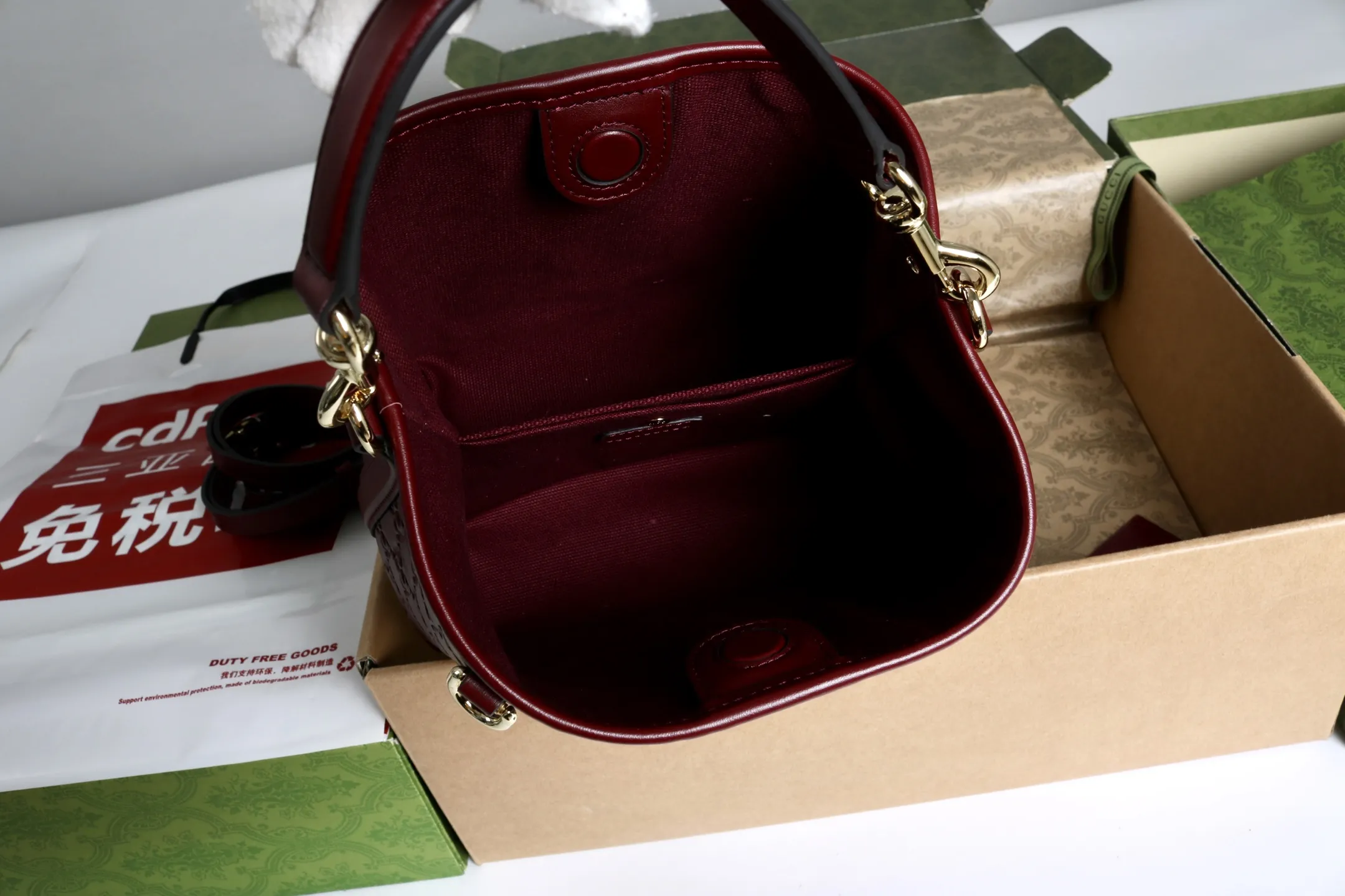 Gucci GG Emblem small bucket bag 815118 - 图片 13