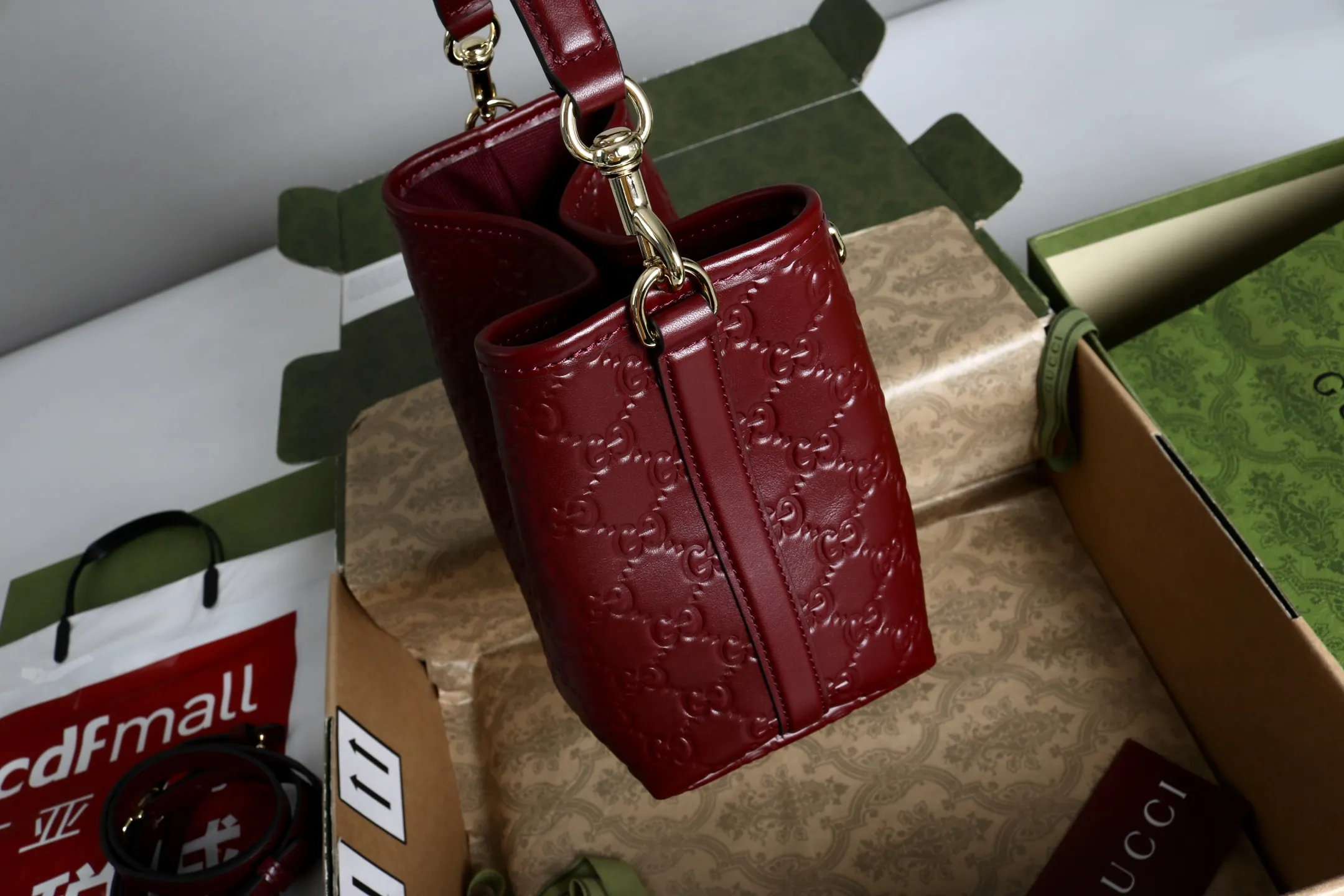 Gucci GG Emblem small bucket bag 815118 - 图片 14