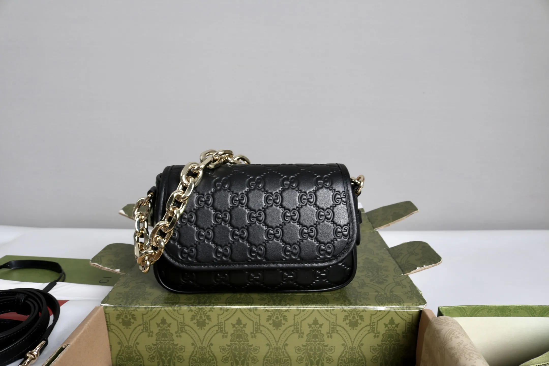 Gucci GG Emblem small shoulder bag 847448 - 图片 3