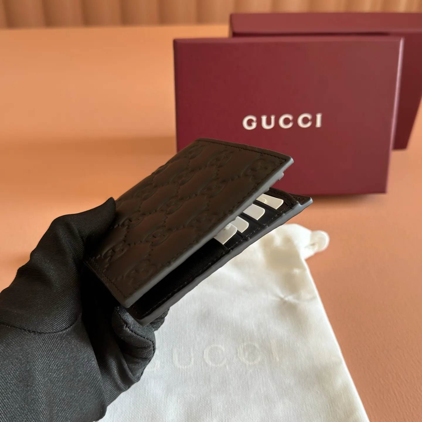 Gucci GG Emblem bi-fold wallet 850175 - Image 5