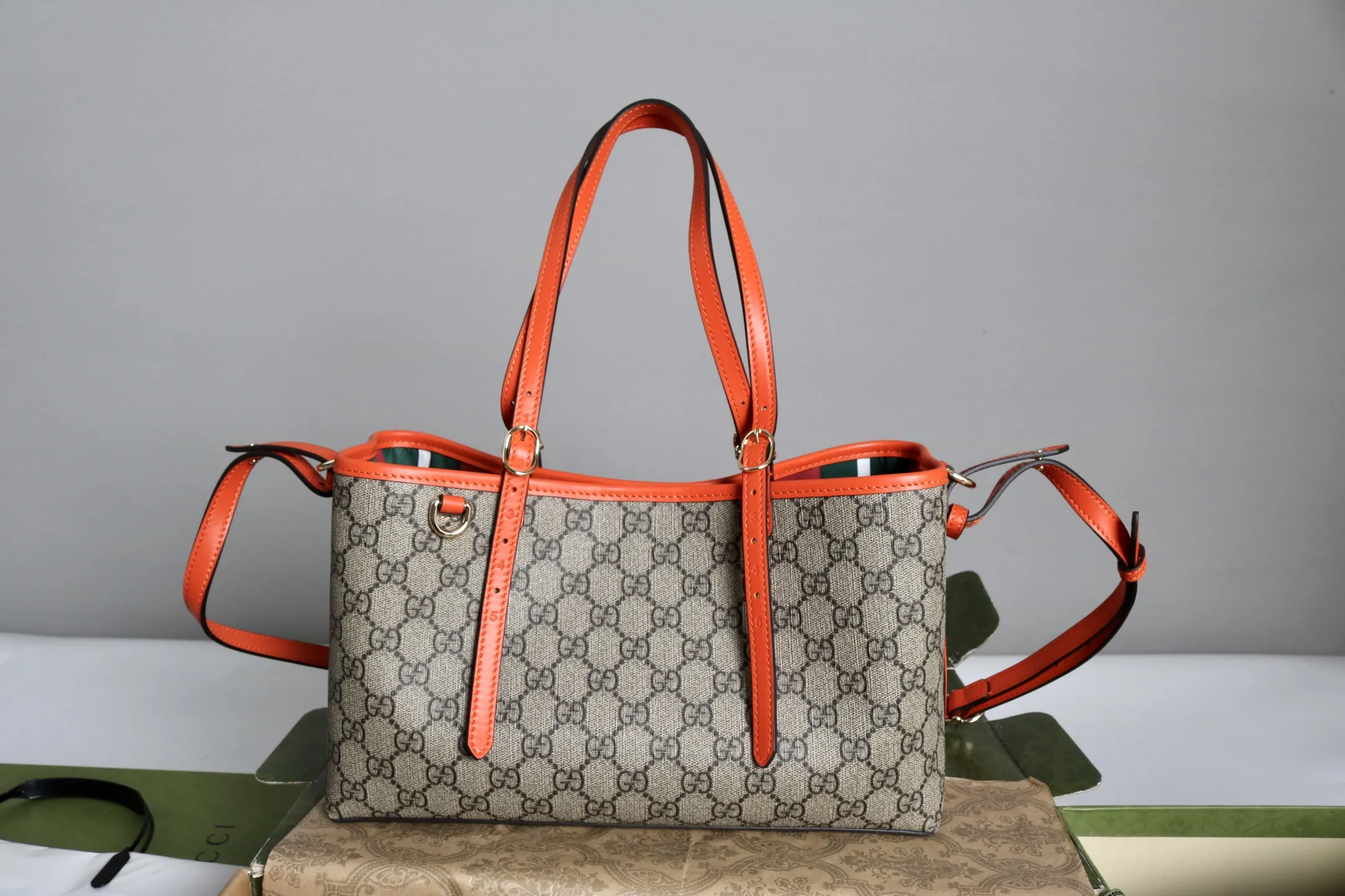 Gucci GG Emblem medium tote bag ?815214 - 图片 3