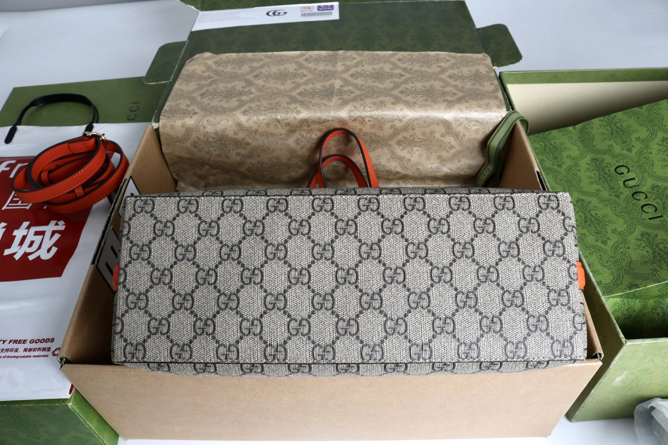 Gucci GG Emblem medium tote bag ?815214 - 图片 8
