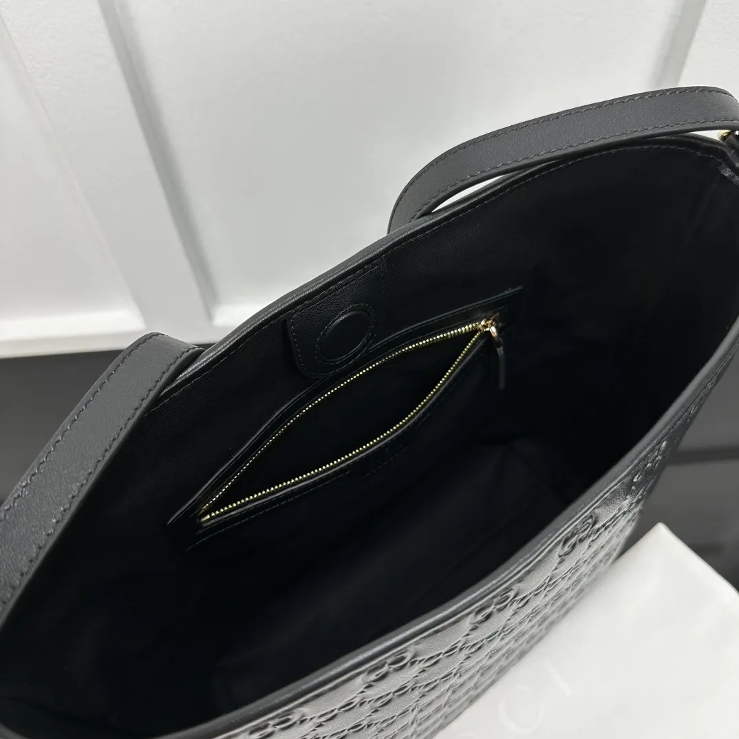 Gucci GG Emblem small shoulder bag 848881 - 图片 9