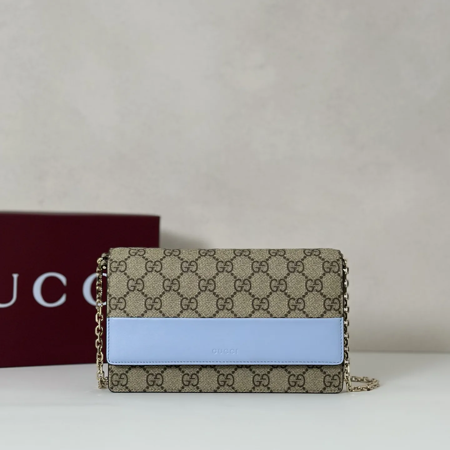 Alternative view of Gucci GG Emblem wallet on chain 838151