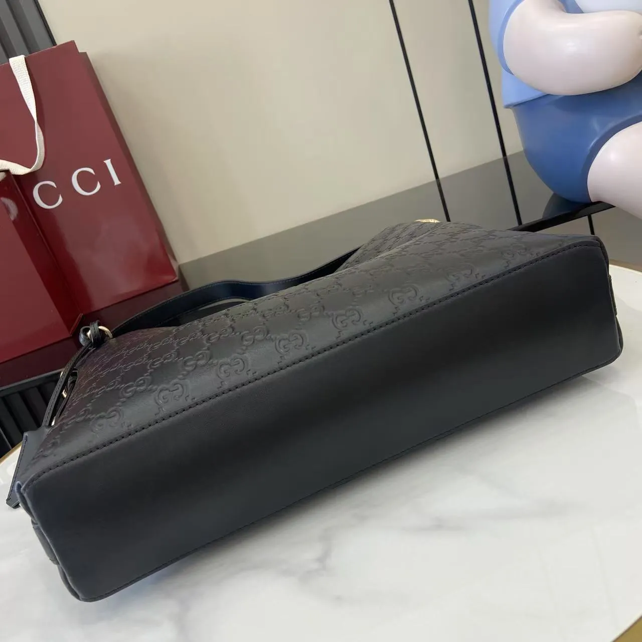 Gucci GG Emblem medium shoulder bag 847452 - 图片 5