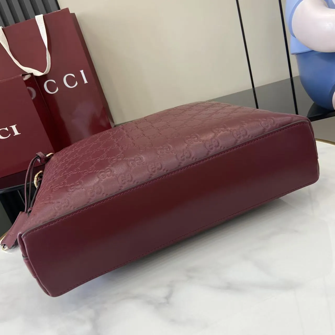 Gucci GG Emblem medium shoulder bag 847452 - 图片 5