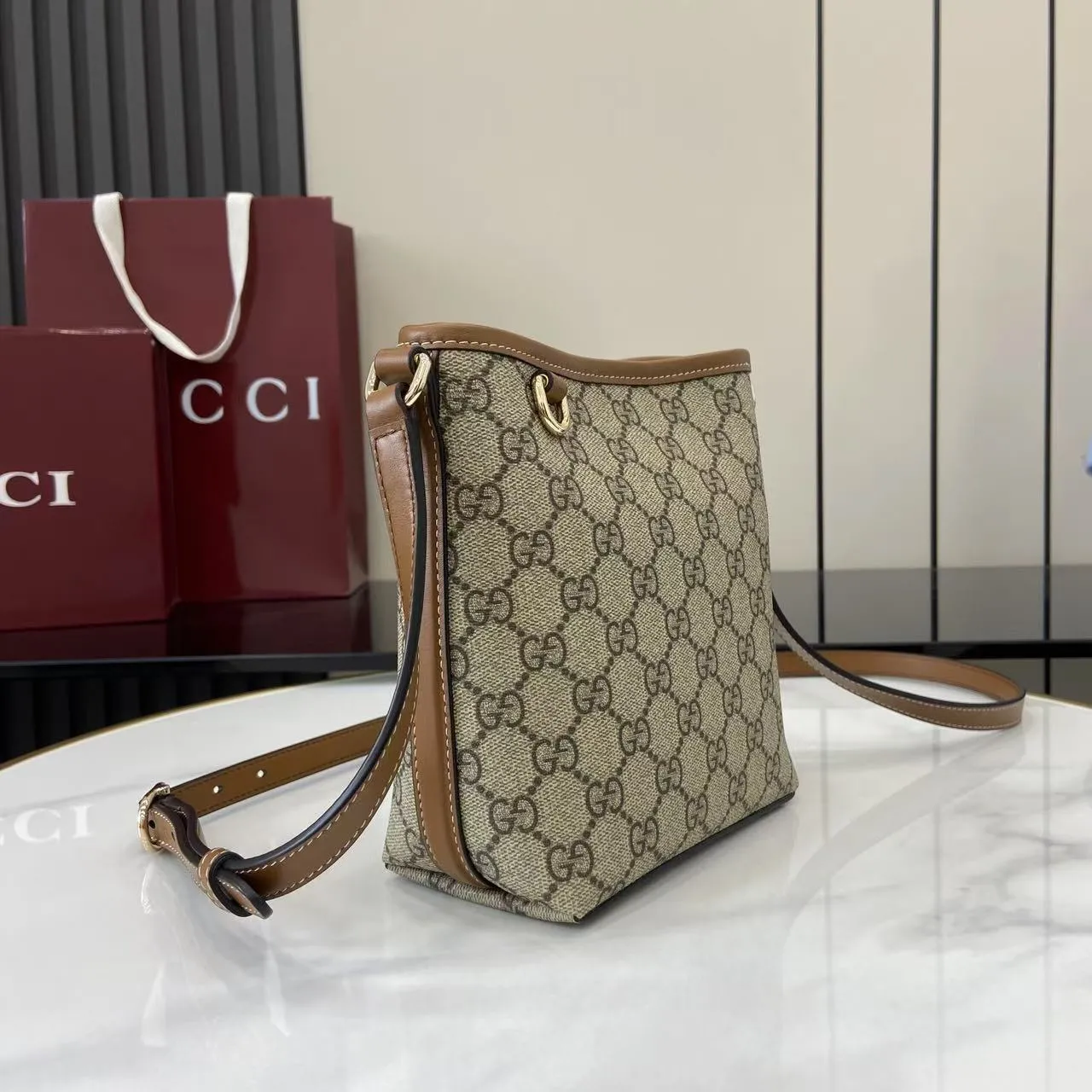 Gucci GG Emblem nano bucket bag 847090 - 图片 3