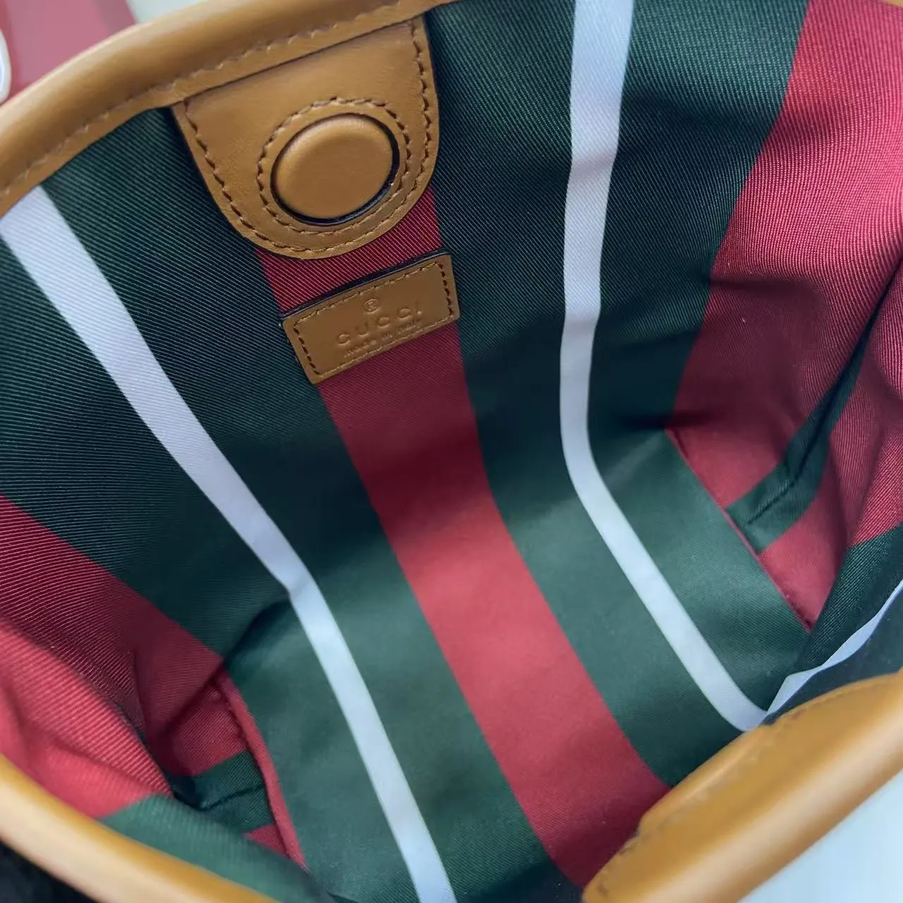 Gucci GG Emblem nano bucket bag 847090 - 图片 6