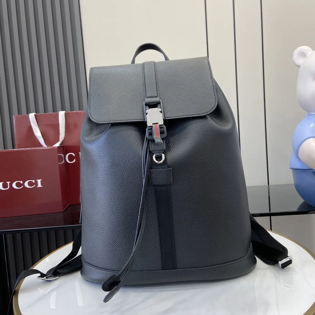 Alternative view of GUCCI Black Large Leather Backpack 816750