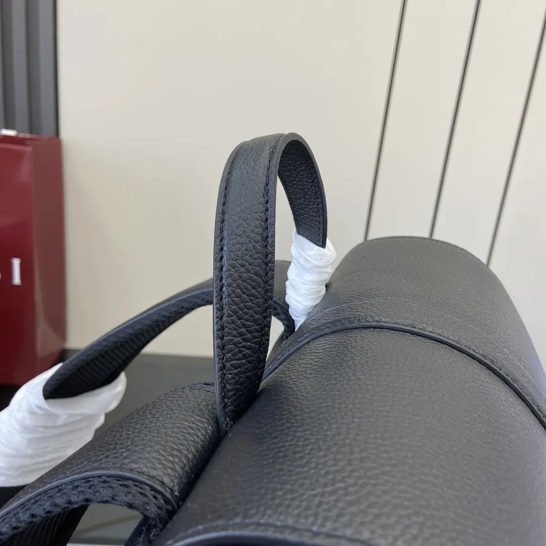 GUCCI Black Large Leather Backpack 816750 - 图片 6