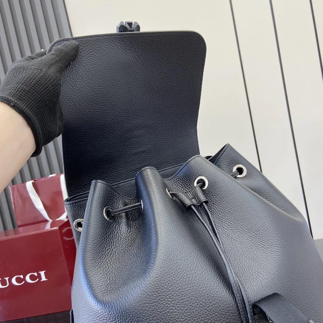 GUCCI Black Large Leather Backpack 816750 - 图片 7