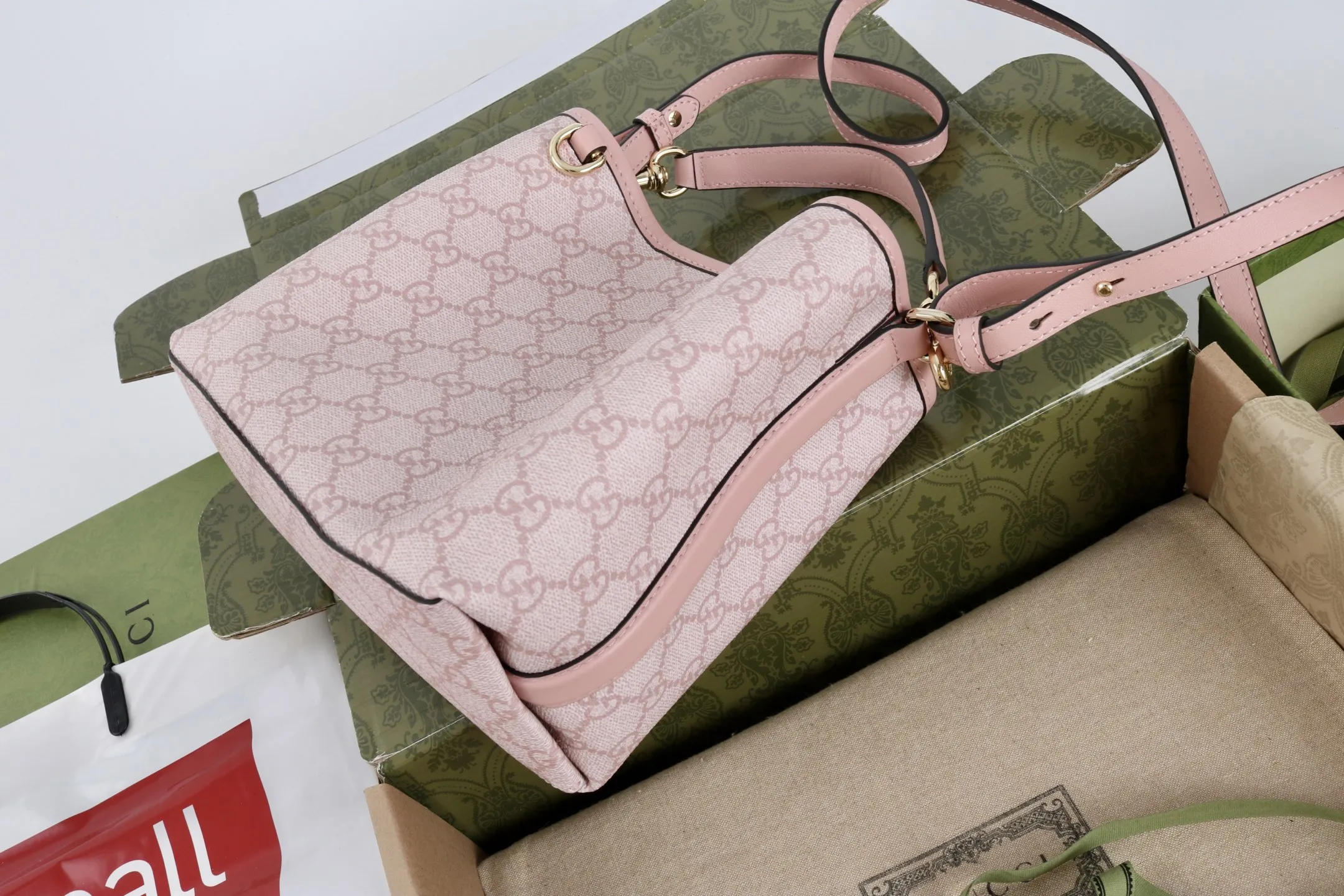 Gucci GG Emblem small bucket bag 815118 - Image 7