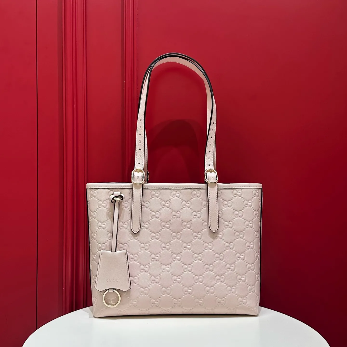 Alternative view of Gucci GG Emblem medium tote bag 847456