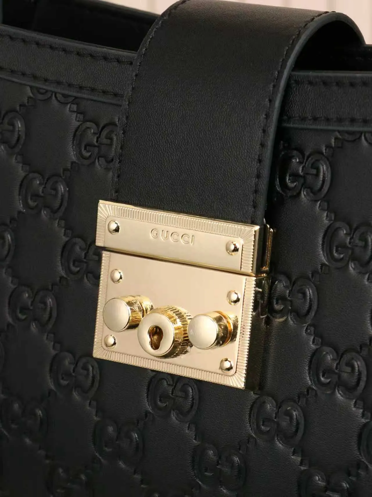 Gucci Padlock medium top handle bag 838992 - Image 6