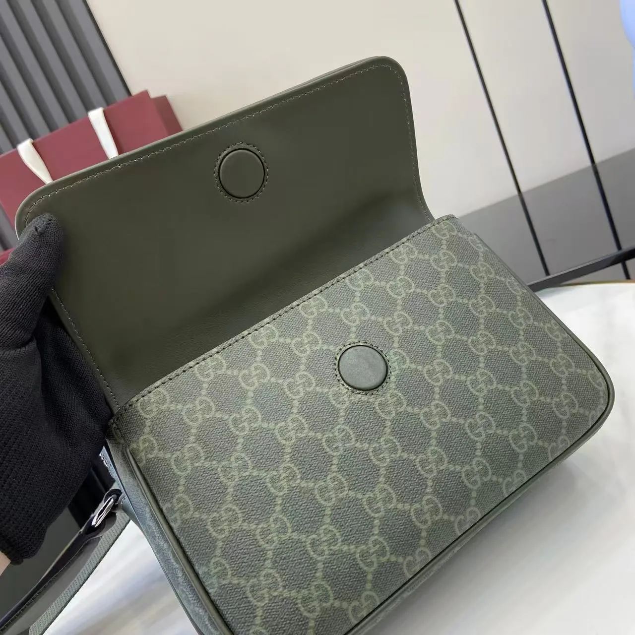 Gucci GG Monogram small crossbody bag 795479 - 图片 6