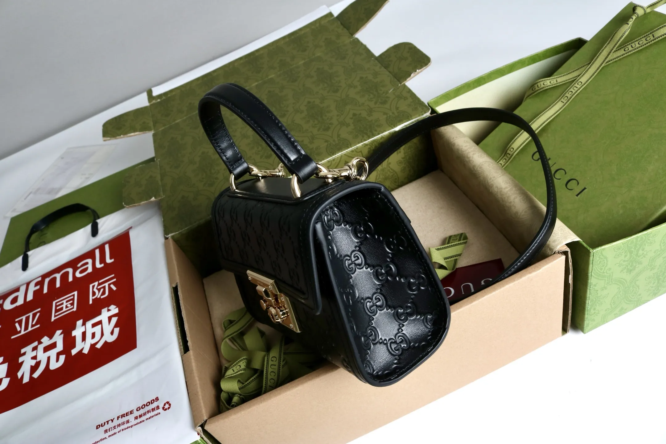 Gucci Padlock small top handle bag 848884 - Image 4