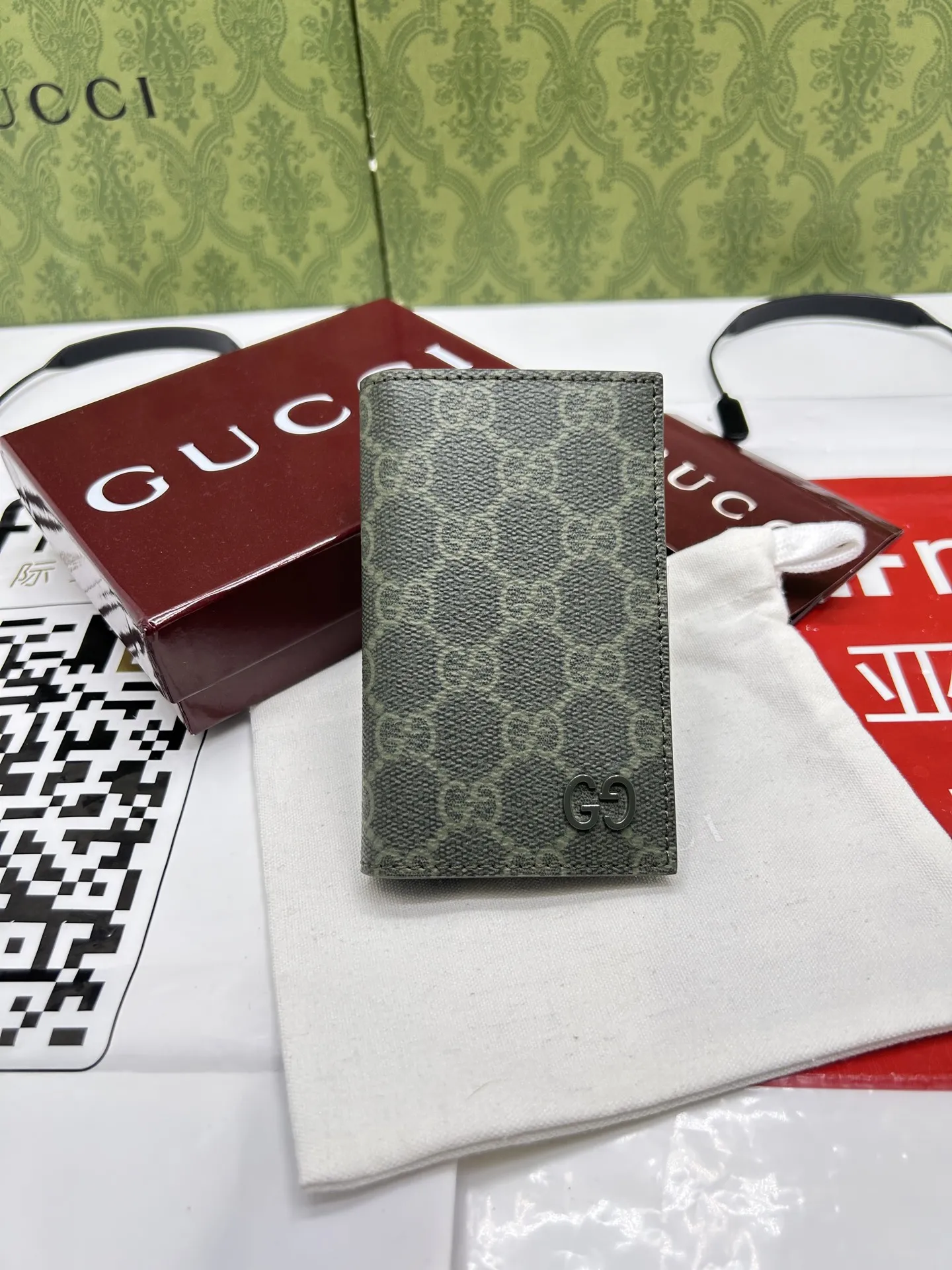 Alternative view of Gucci GG Monogram long card case 768249