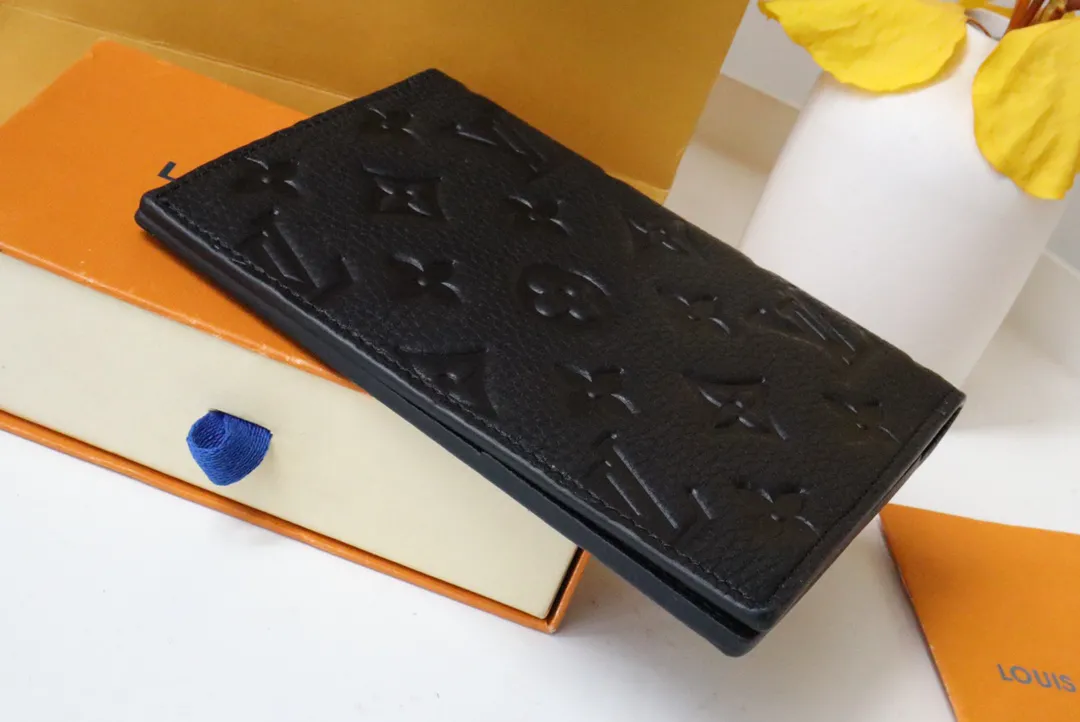 Louis Vuitton Passport Cover M63914 - 图片 2