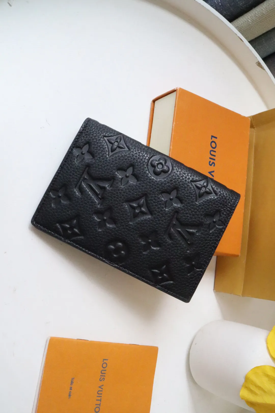 Louis Vuitton Passport Cover M63914 - 图片 4