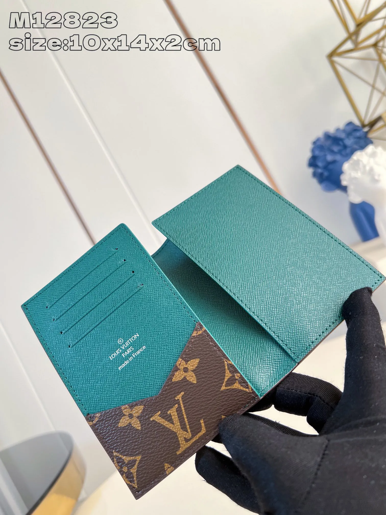 Louis Vuitton Passport Cover M12823 - Image 7