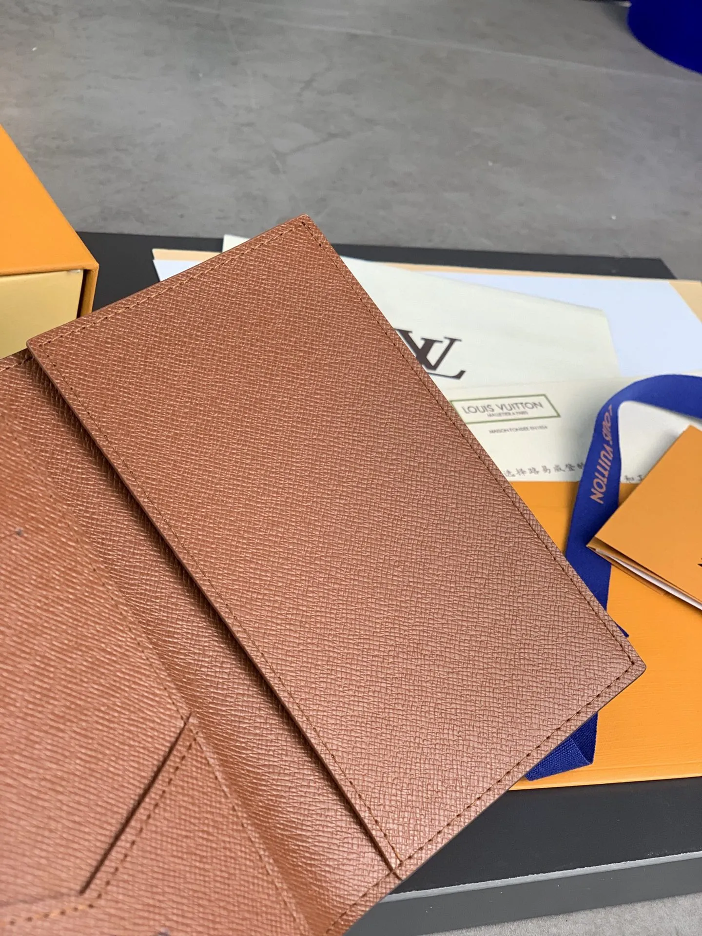 Louis Vuitton Passport Cover M64502 - 图片 7