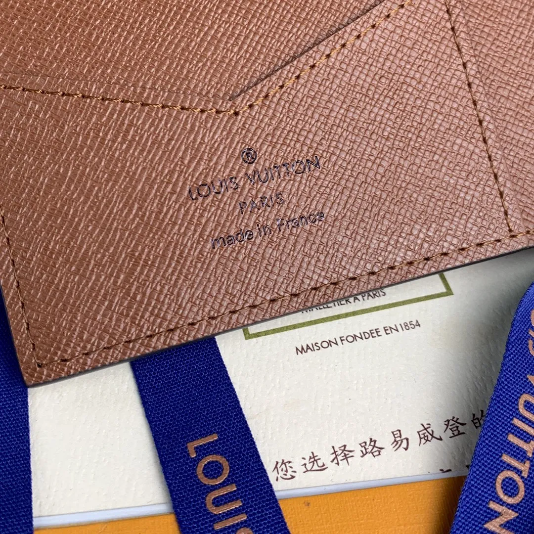 Louis Vuitton Passport Cover M64502 - 图片 9