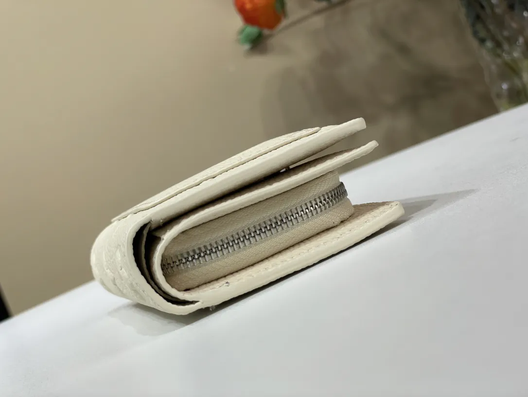 Louis Vuitton Lisa Wallet M12674 - 图片 7