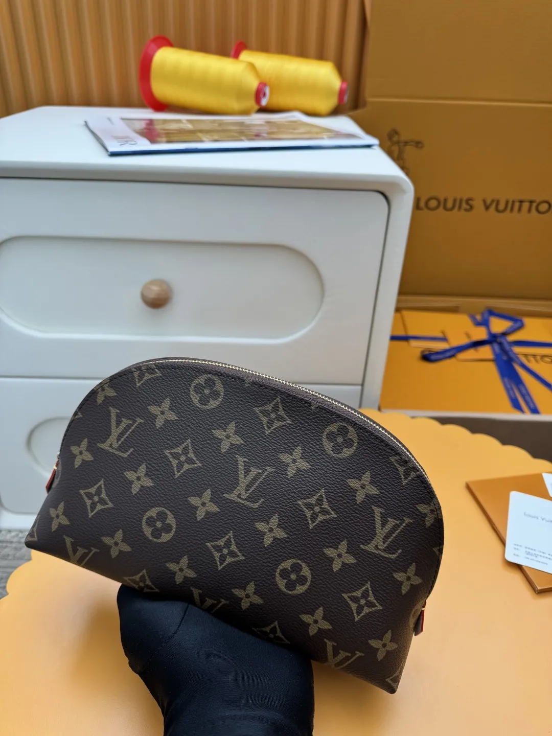 Louis Vuitton Cosmetic Pouch MM M46579 - Image 5