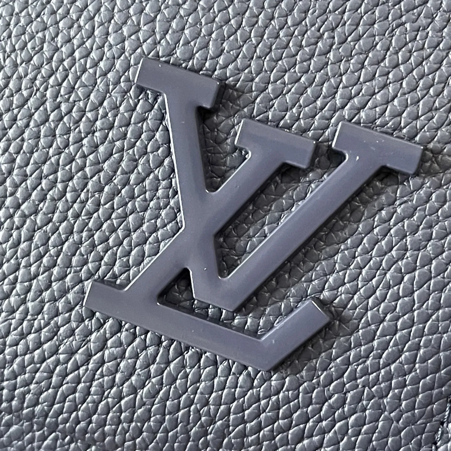 Louis Vuitton Takeoff Messenger MM M11599 - 图片 5