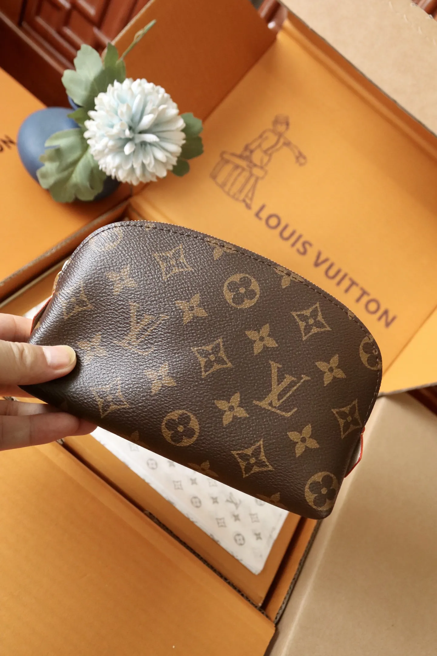Louis Vuitton Cosmetic Pouch M47515 - Image 5