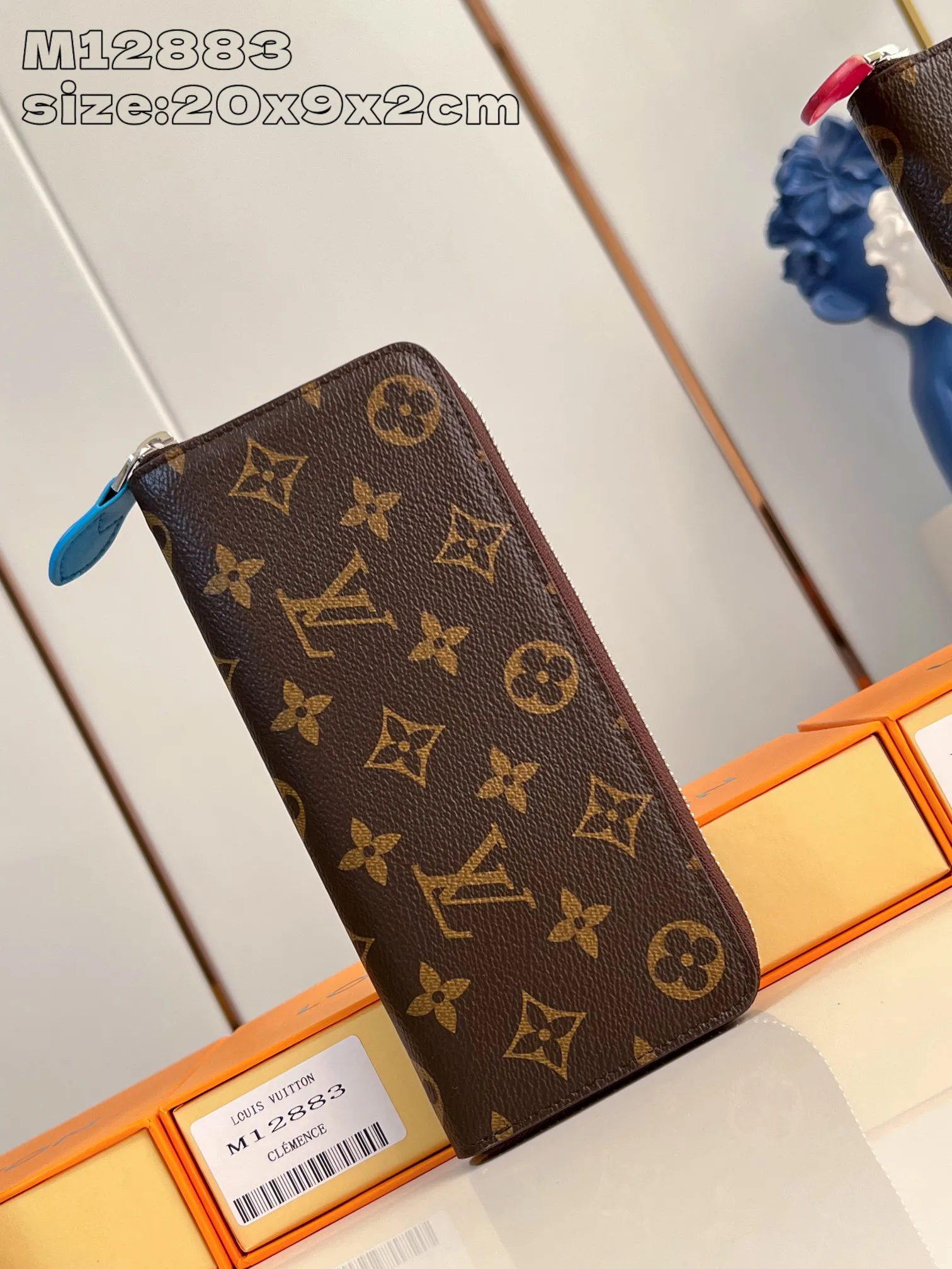 Alternative view of Louis Vuitton Clémence Wallet M12883