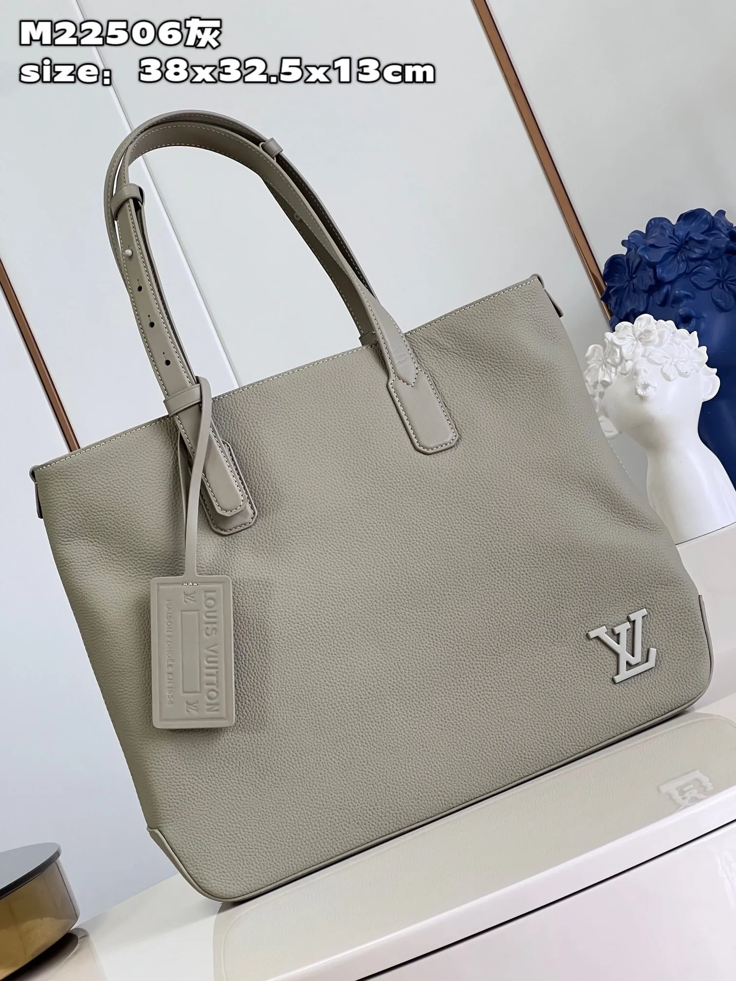 Louis Vuitton Fastline M22506 - 图片 3