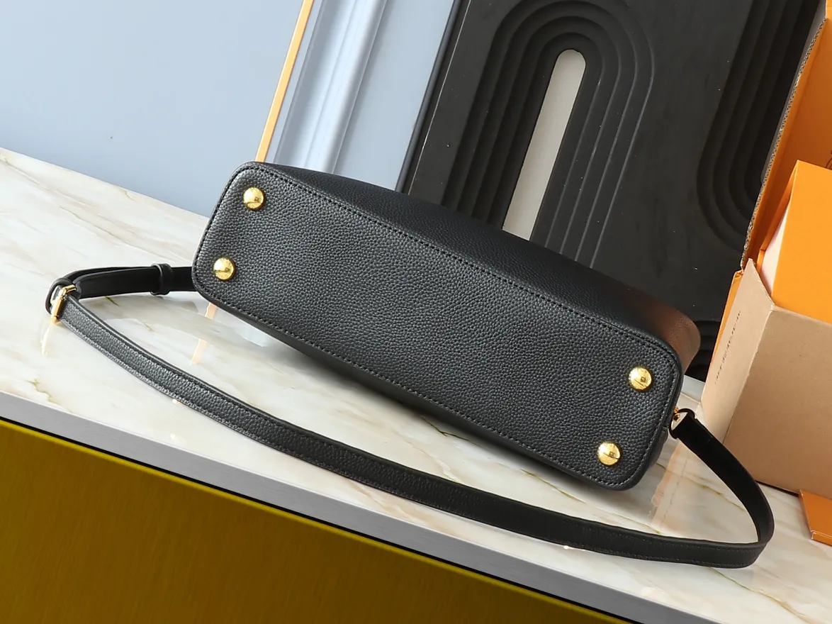 Louis Vuitton Capucines East-West MM M24664 - Image 6