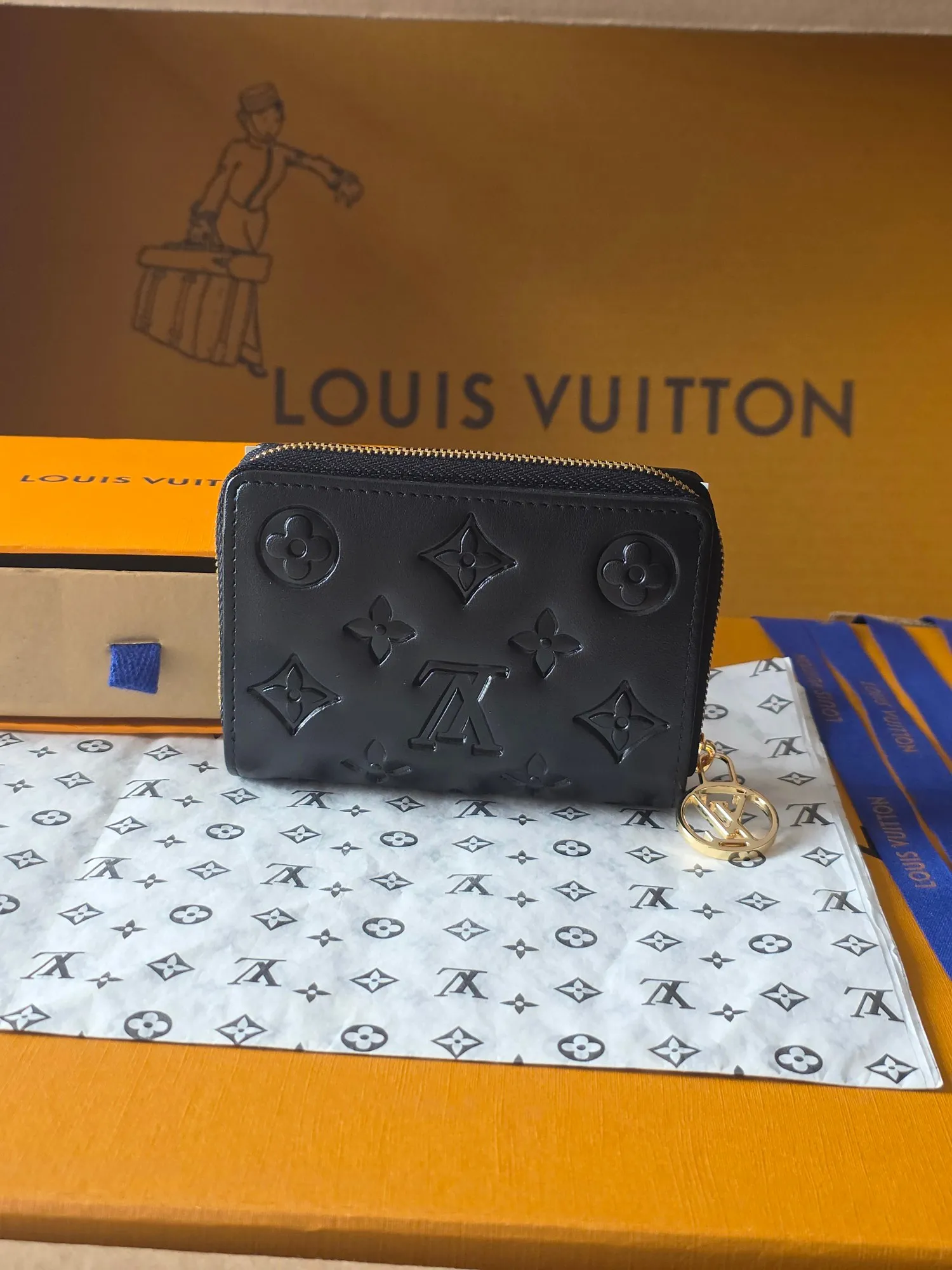Louis Vuitton Lou Wallet M81599 - Image 4