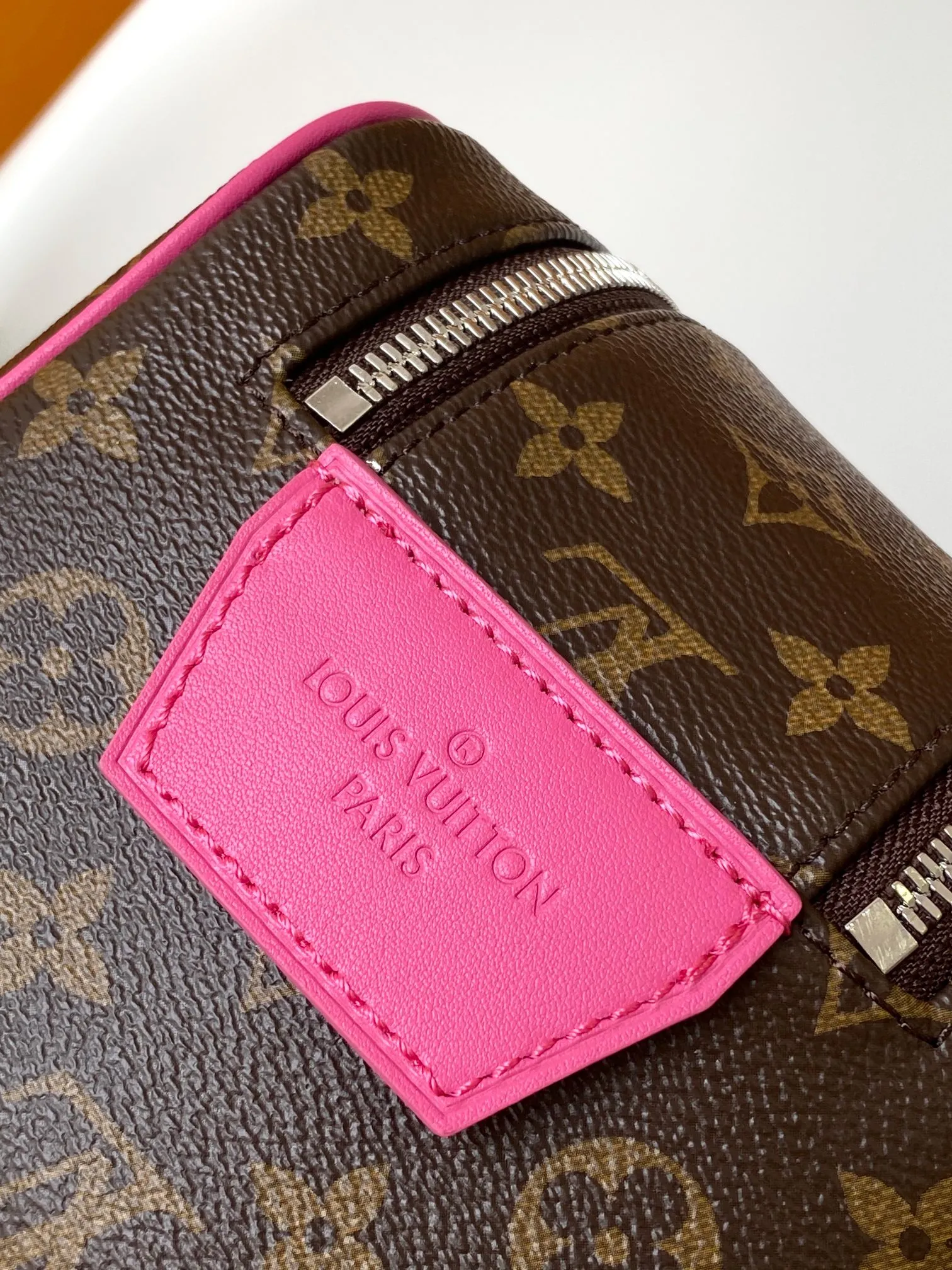 Louis Vuitton Dopp Kit M12641 - Image 7