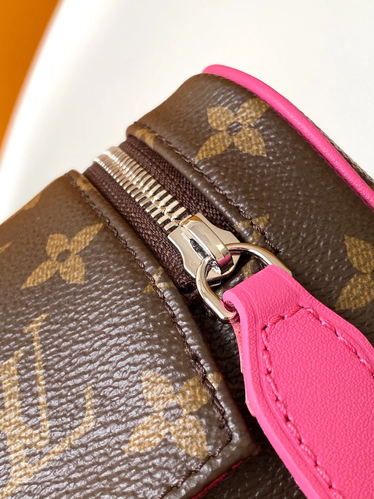 Louis Vuitton Dopp Kit M12641 - Image 8