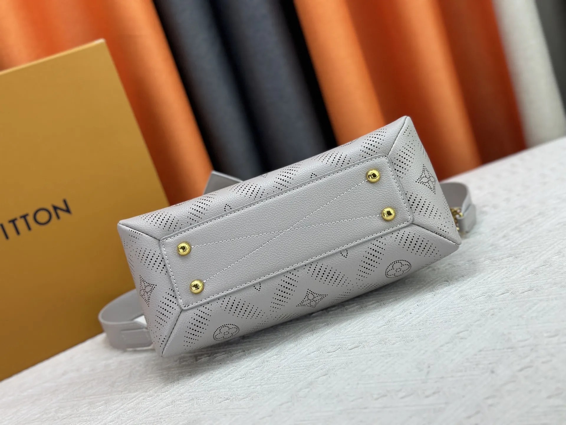 Louis Vuitton Hand It All PM M13157 - Image 7