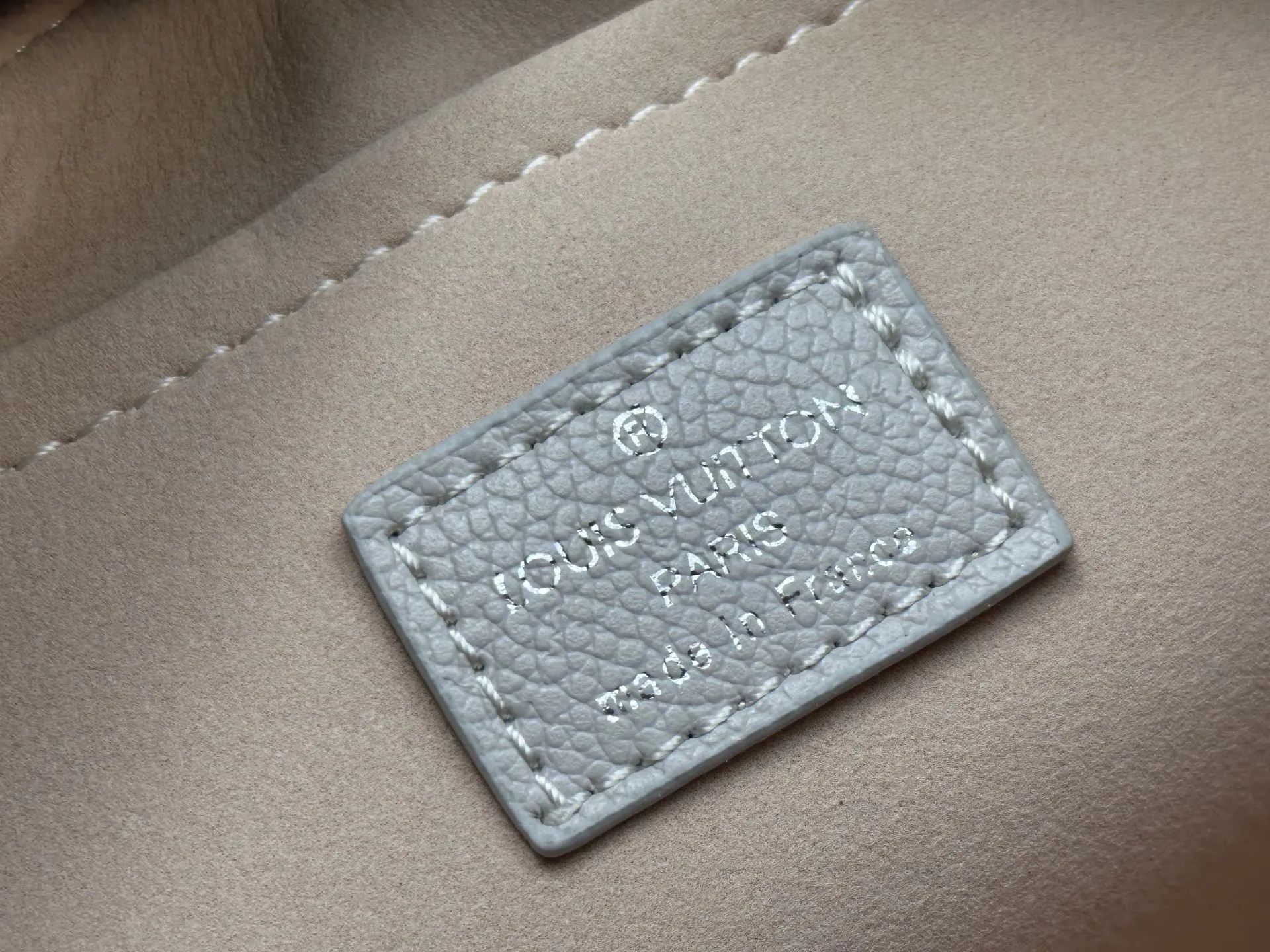 Louis Vuitton Hand It All PM M13157 - Image 10