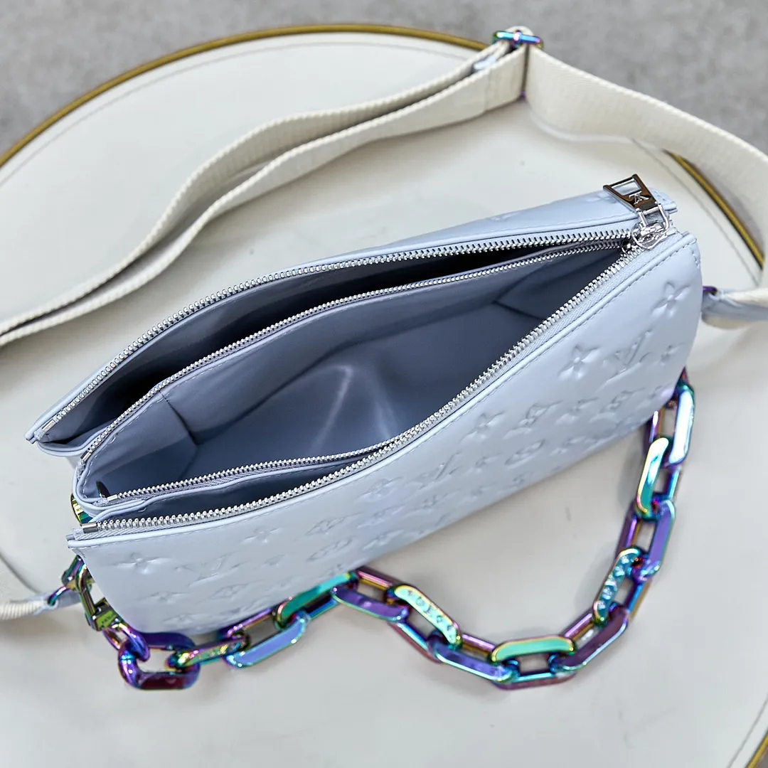 Alternative view of Louis Vuitton Coussin PM M11436