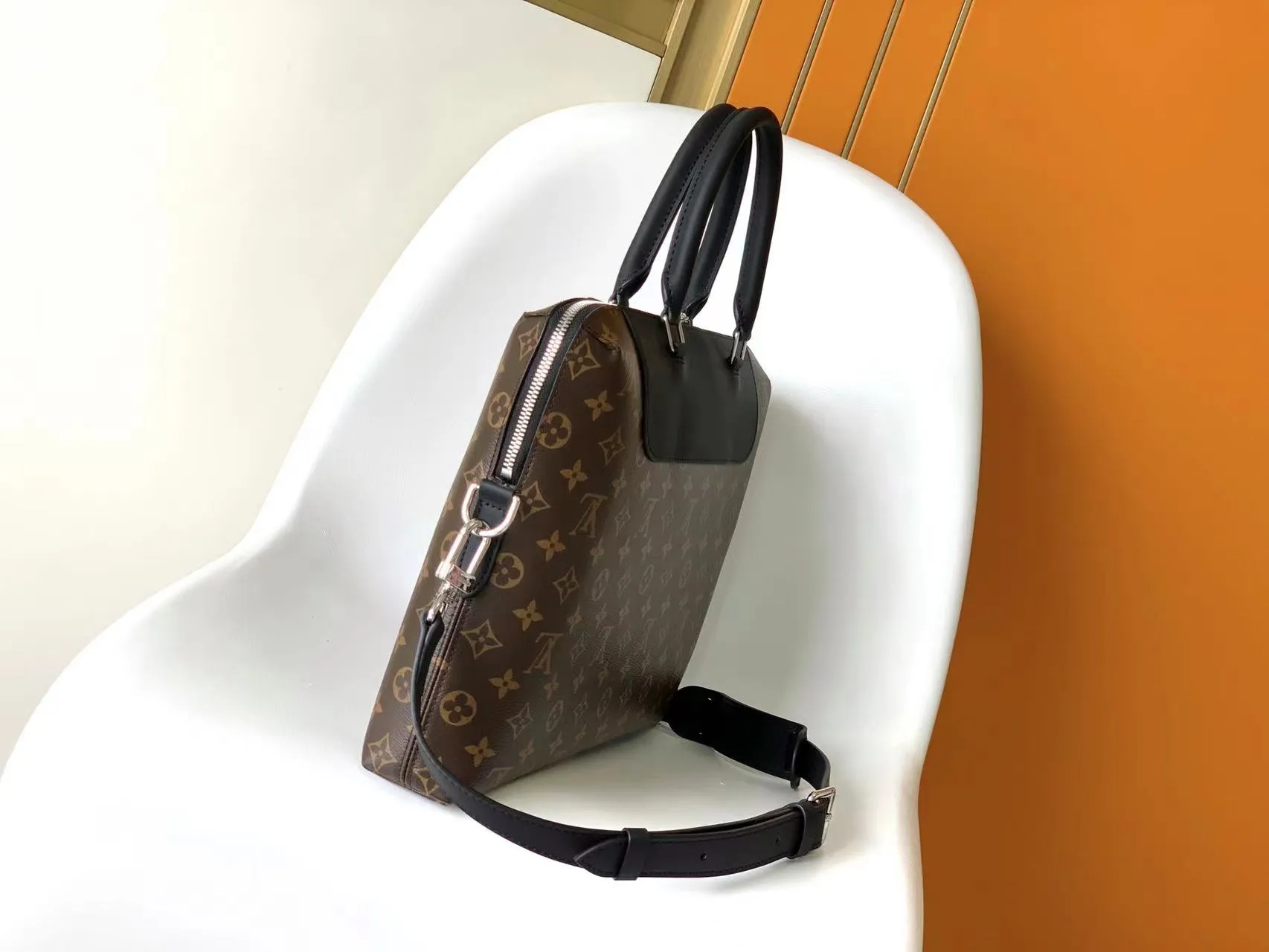 Louis Vuitton PORTE-DOCUMENTS JOUR M54019 - 图片 4