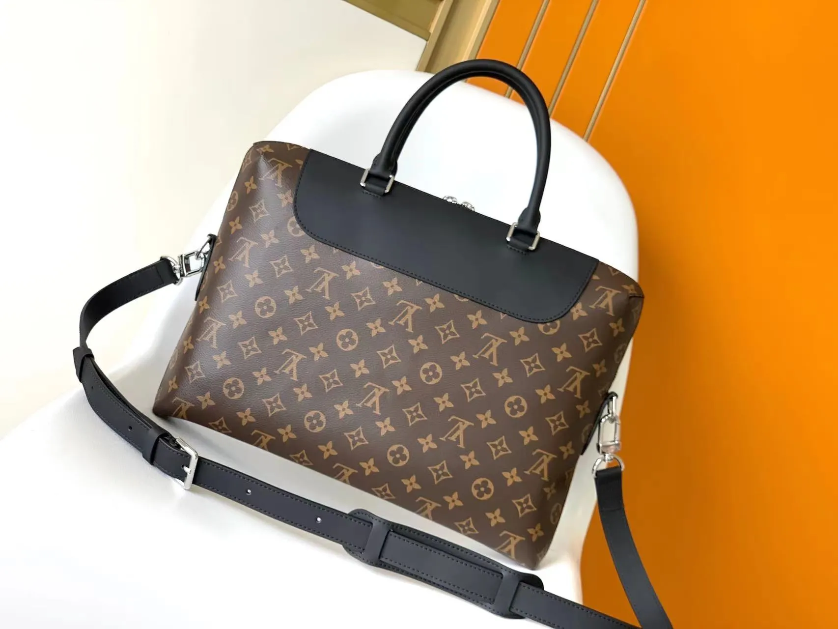 Louis Vuitton PORTE-DOCUMENTS JOUR M54019 - 图片 5