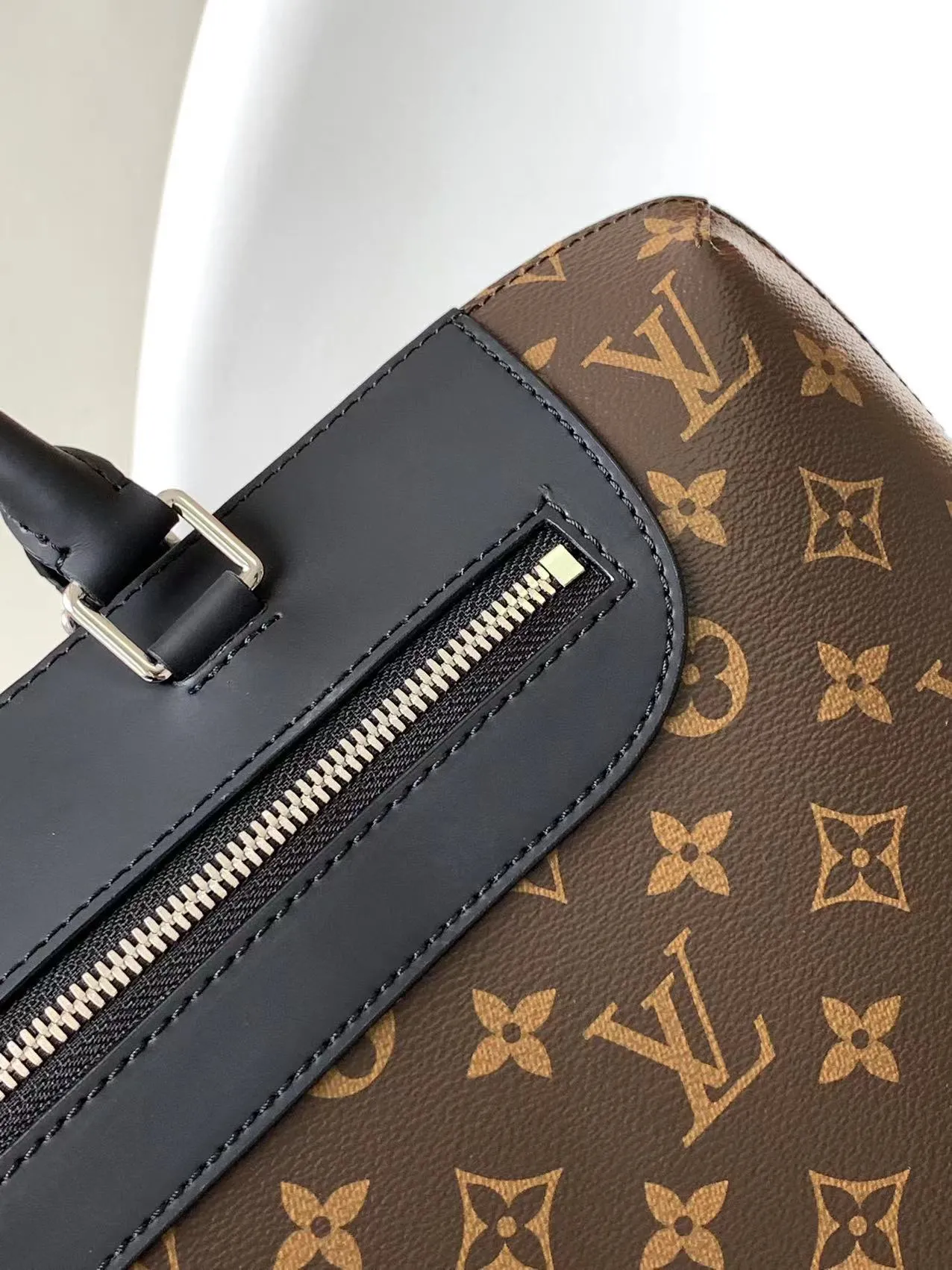 Louis Vuitton PORTE-DOCUMENTS JOUR M54019 - 图片 8