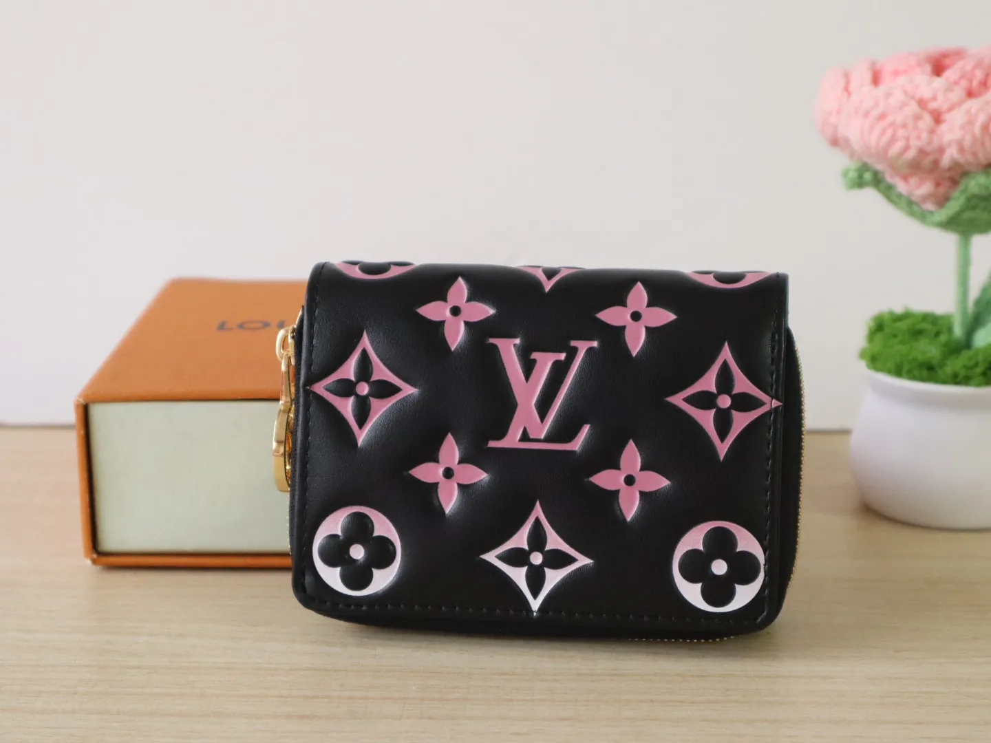 Louis Vuitton Coussin Wallet M12378 - Image 4