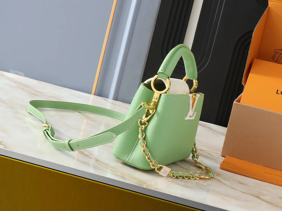 Louis Vuitton Capucines BB M24471 - Image 10