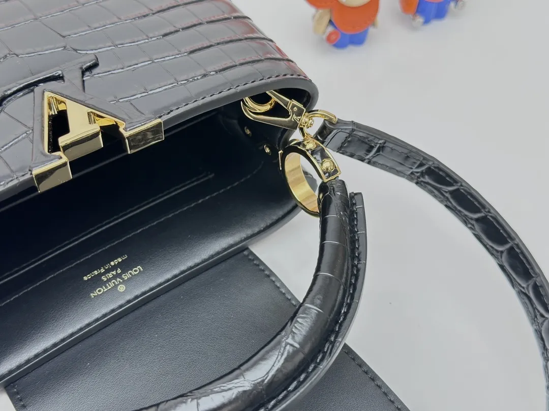 Louis Vuitton Capucines Mini N93429 - Image 6