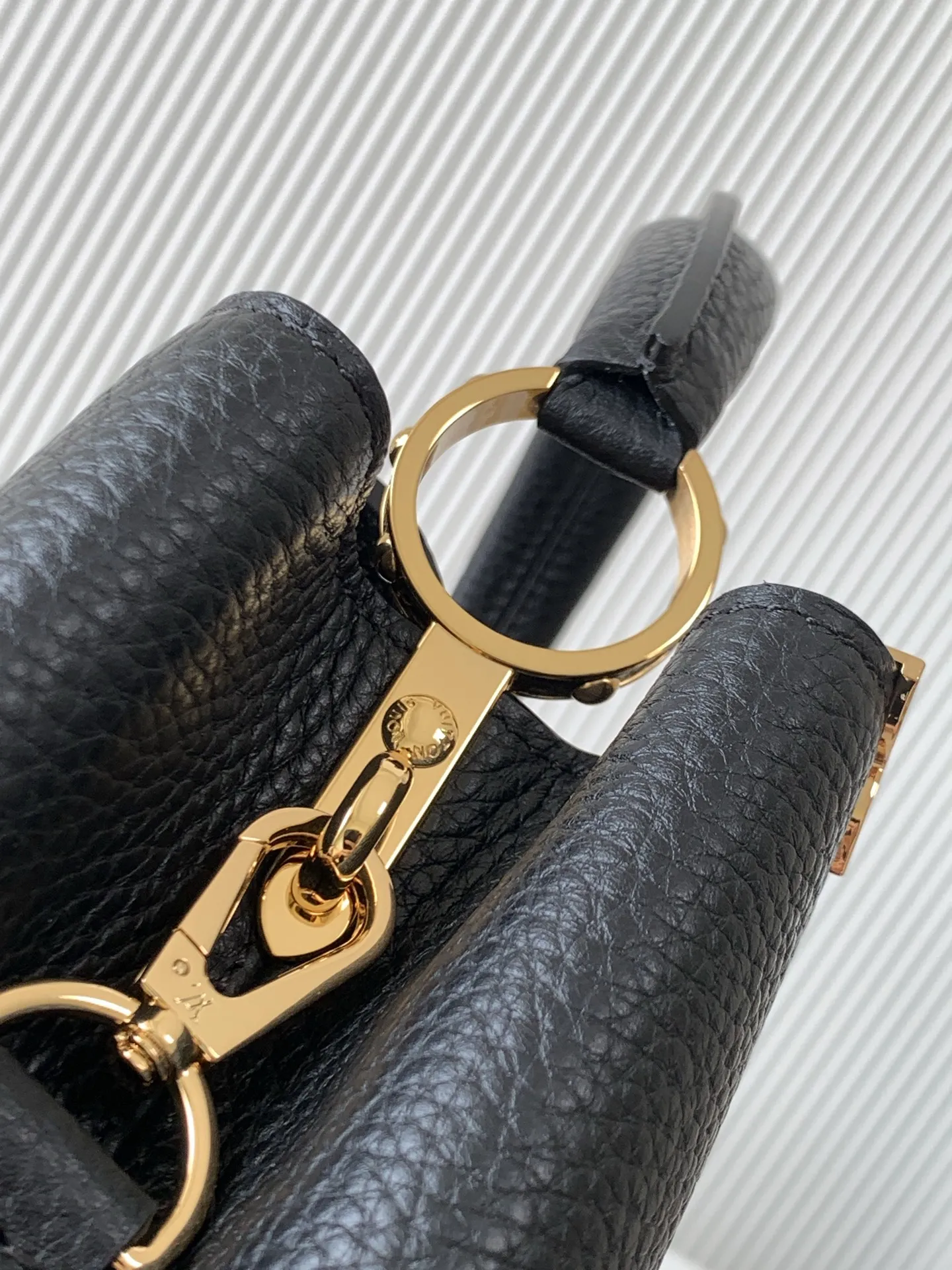Louis Vuitton Capucines BB M23263 - 图片 8