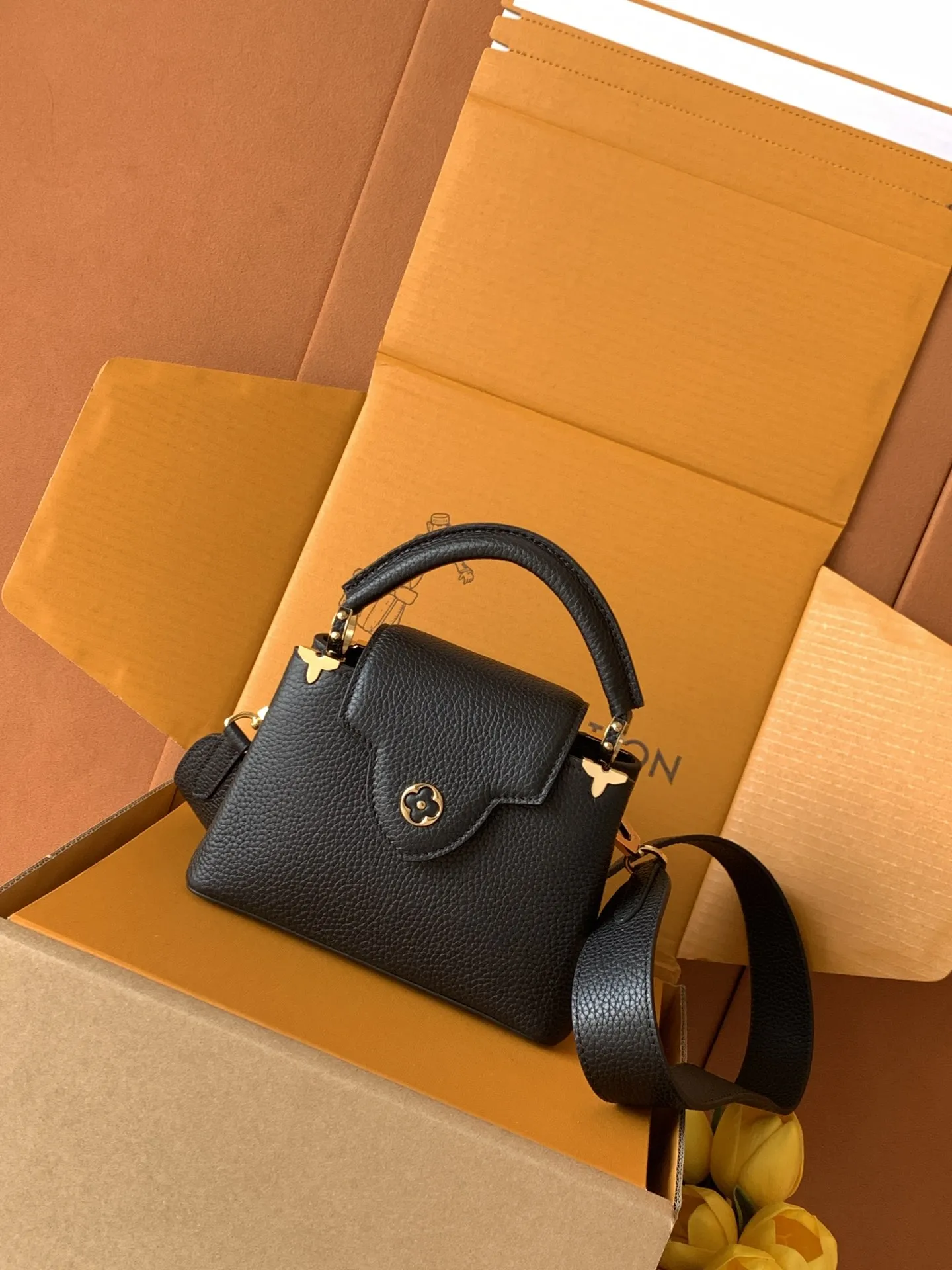 Louis Vuitton Capucines Mini M56669 - 图片 3