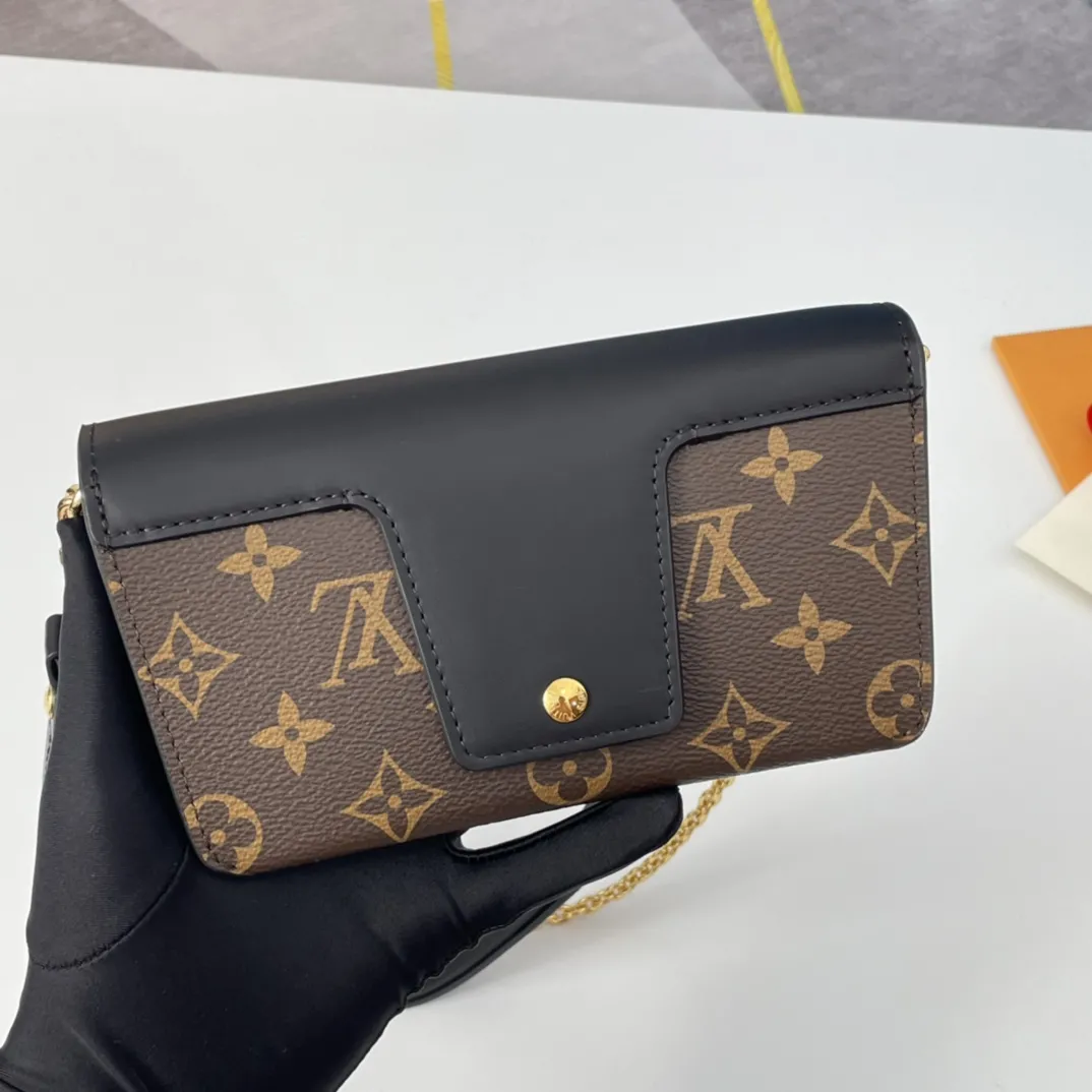 Alternative view of Louis Vuitton Padlock On Strap M80559
